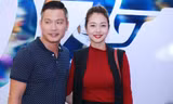 Vợ chồng Jennifer Phạm tình tứ đi xem 'Điệp viên 007'