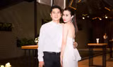 Lưu Hương Giang khoe lưng trần sexy bên Hồ Hoài Anh