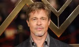 Brad Pitt vướng vào vụ lừa tình