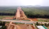 Bình Thuận phát hiện nhiều hộ dân cho các nhà thầu thi công cao tốc Bắc Nam khai thác khoáng sản trái phép.