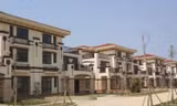 Khu biệt thự sang trọng mà ông Chen xây dựng để tặng người dân quê hương. Ảnh: SCMP