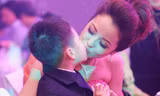 Siêu quậy Bảo Nam hân hoan trong tiệc cưới của Jennifer