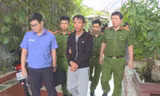 Dẫn giải Dương về trụ sở công an