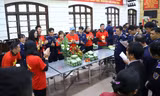 Chiến sĩ Cảnh sát biển thi tài trang trí mâm ngũ quả, gói bánh chưng đón Tết 