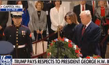 Đón linh cữu Bush 'cha' ở Đồi Capitol, Trump chào kiểu nhà binh