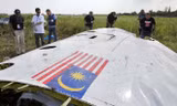 Những hình ảnh chứng minh MH17 bị bắn bằng tên lửa
