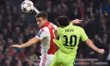 Ajax vs Barca (0-2): Messi san bằng kỷ lục của 'Chúa nhẫn'