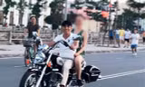 Nữ sinh ngồi sau xe của Kiểm không phải nạn nhân trong vụ xâm hại.