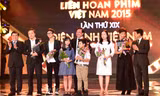 “Tôi thấy hoa vàng trên cỏ xanh” giành giải Bông sen Vàng và giải Phim hay nhất (dành cho phim dự thi) do khán giả bình chọn. 