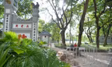 Phát hiện mộ tại di tích đền Ngọc Sơn. Ảnh: OTOFUN