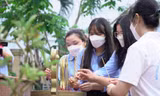 Thắp hương tưởng nhớ Châu Văn Liêm