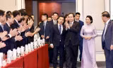 Chủ tịch Quốc hội Trần Thanh Mẫn gặp gỡ cộng đồng người Việt tại Singapore