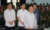 Bị cáo Sơn, Quang, Hùng, Giáp tại tòa