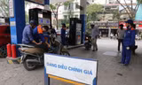 Bộ Tài chính lên tiếng về việc doanh nghiệp xăng dầu chiết khấu khác nhau. ảnh minh hoạ 