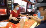 Giá vàng thế giới tăng phi mã, vàng trong nước chững lại. ảnh Như Ý