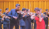 Màn song tấu của NSƯT Bùi Công Duy với nghệ sĩ violon nổi tiếng thế giới