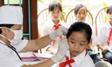 Theo quy định mức đóng BHYT hàng tháng của học sinh, sinh viên bằng 4,5% mức lương cơ sở (tức là 4,5% x 1.390.000 đồng/tháng). Trong đó, học sinh, sinh viên chỉ cần đóng 70% chi phí, còn 30% còn lại sẽ được nhà nước hỗ trợ. Ảnh minh hoạ: Internet