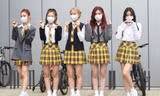 Không thể ngờ stylist của ITZY cho nhóm mặc trang phục như thế này lên truyền hình