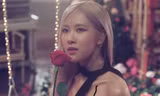 Khoảnh khắc khiến Rosé ấm lòng nhất khi quay MV solo hóa ra không liên quan đến BLACKPINK