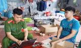 Công an làm việc với Nguyễn Văn Khánh. Ảnh: Công an tỉnh Bắc Giang