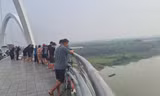 Tìm thấy thi thể nghi là nữ sinh nhảy cầu tự tử ở Bắc Ninh