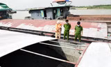 Số lượng lớn than không rõ nguồn gốc bị phát hiện.