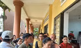 Tuyển sinh lớp 10 thay đổi chóng mặt, phụ huynh sốt vó, nhà trường bị động