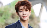 Trong thế giới fangirl: Em sẽ là bông hoa nhỏ nở thật đẹp dành tặng Kim Myung Jun!