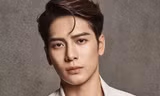Trong thế giới fangirl: Jackson Wang là chiếc phao cứu sinh, là thanh xuân rực rỡ
