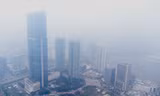 Hà Nội mịt mù, bụi mịn như sương nhìn từ flycam