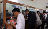 Sau tết, người dân làm hộ chiếu tăng đột biến
