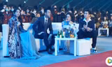 Nổi tiếng là cư xử khéo léo, cớ sao Dương Mịch lại bơ đẹp Triệu Lệ Dĩnh thế này?
