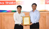 Trao Thư khen của Chủ tịch nước cho thanh niên dũng cảm cứu người