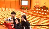 Khám phá nét đẹp Hà Nội cùng 55 sinh viên nhận học bổng Nâng Bước Thủ Khoa 2023