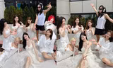 SNSD tụ họp mừng kỷ niệm 17 năm ra mắt, Sunny ở xa vẫn có mặt mà "lạ lắm"
