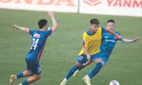 Văn Tùng trong buổi tập của ĐT Việt Nam. Ảnh: Anh Đoàn