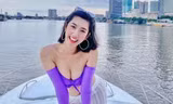 Thúy Ngân diện áo trễ nải khoe vòng một 'bỏng mắt' 