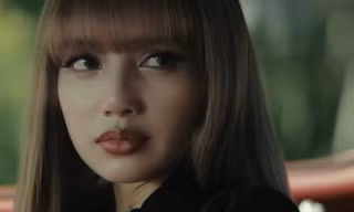 Điều từng xảy ra với Rosé - toxic till the end nay lặp lại với Lisa - Dream