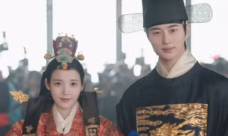 Perfect Crown: Phản biện "phim hư cấu" khó làm dịu ồn ào của Byeon Woo Seok