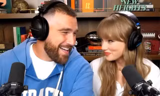 Taylor Swift - Travis Kelce "đáng yêu muốn xỉu" trên podcast, chừng nào cưới?