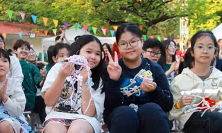 Teen mở hội chợ nâng cao ý thức bảo vệ môi trường tại Tiểu học Nam Thành Công
