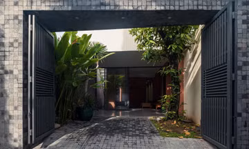 Ấn tượng ngôi nhà hai mái hiên 