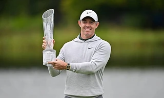Eagle ngoạn mục đưa Rory McIlroy lên đỉnh vinh quang Irish Open, nối dài năm thi đấu rực rỡ