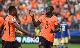 Trực tiếp Hà Lan vs Thụy Điển 2-0 (H1): Vào!!! Brobbey lập cú đúp 
