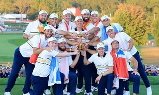 Tuyển châu Âu ăn mừng đầy cảm xúc sau chiến thắng kịch tính tại Ryder Cup 2025
