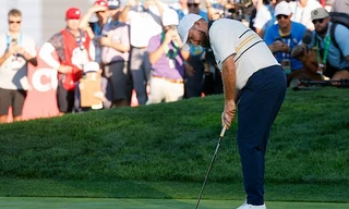Ryder Cup 2025: Bùng nổ những cú đánh để đời, khiến khán giả nín thở