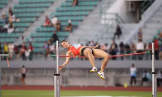 Hai tài năng 19 tuổi thắp sáng nhảy cao nữ Việt Nam ở SEA Games sau 13 năm chờ đợi