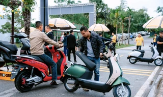 Người dân Hà Nội cần điều kiện gì để được nhận 5 triệu khi đổi sang xe máy điện?