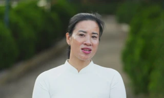 Nước mắt trước tượng đài Gạc Ma: 'Bố là niềm tự hào, cũng là nỗi nhớ không nguôi…'