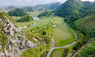 Legend Valley Country Club: Vẻ đẹp mê hoặc của 'Vịnh Hạ Long trên cạn'